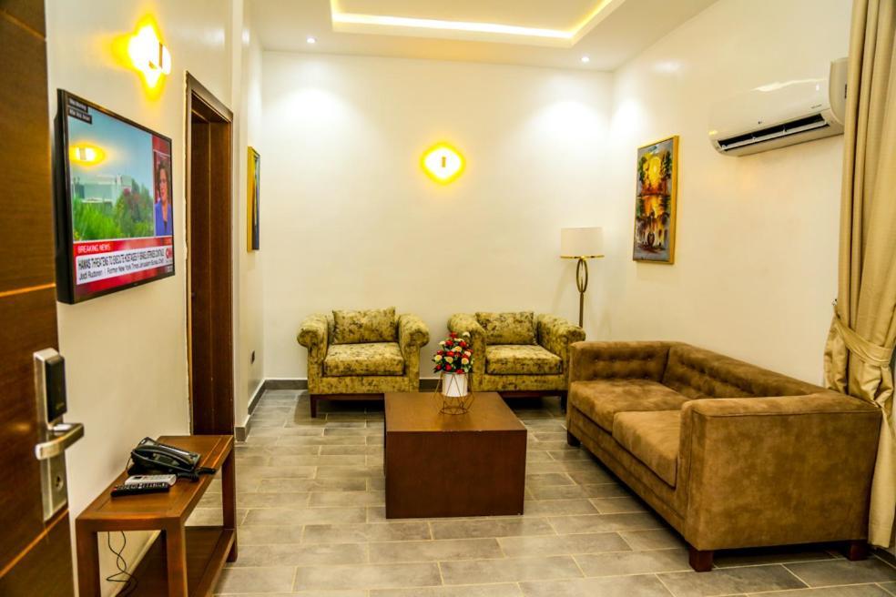 Stratton 38 Asokoro Hotel Exterior photo
